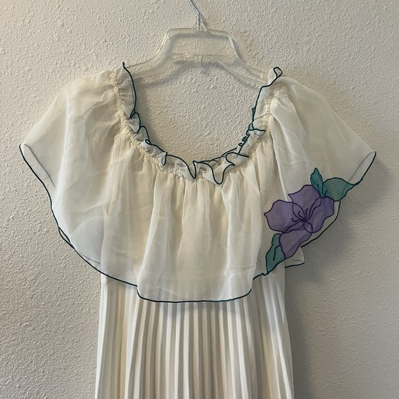 Vintage 1970's Maxi Dress White Pleated Off the Shoulder Chiffon Boho Ethereal - Picture 2 of 15